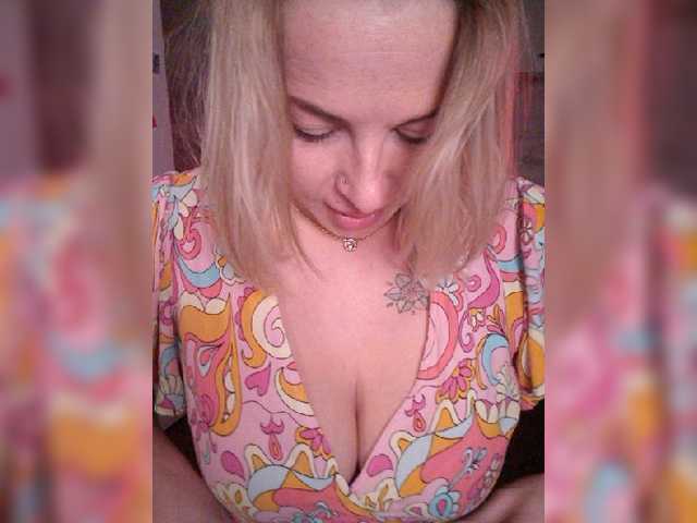 white-angel-1 live cam on BongaCams