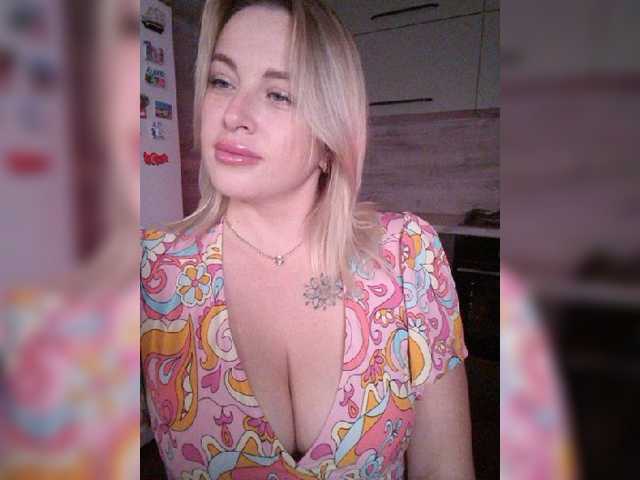white-angel-1 live cam on BongaCams