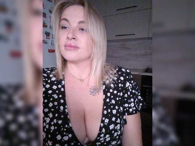 white-angel-1 live cam on BongaCams