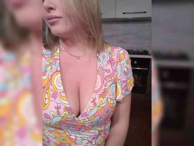 Modèle: --_Angel_--