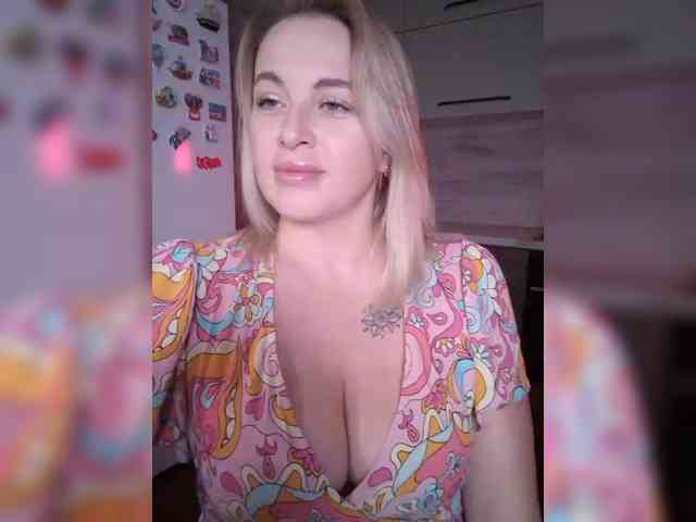 Model: --_Angel_--
