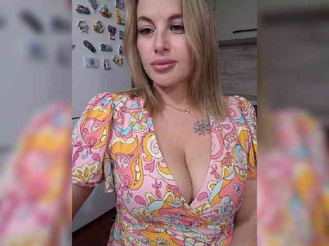 Model: --_Angel_--