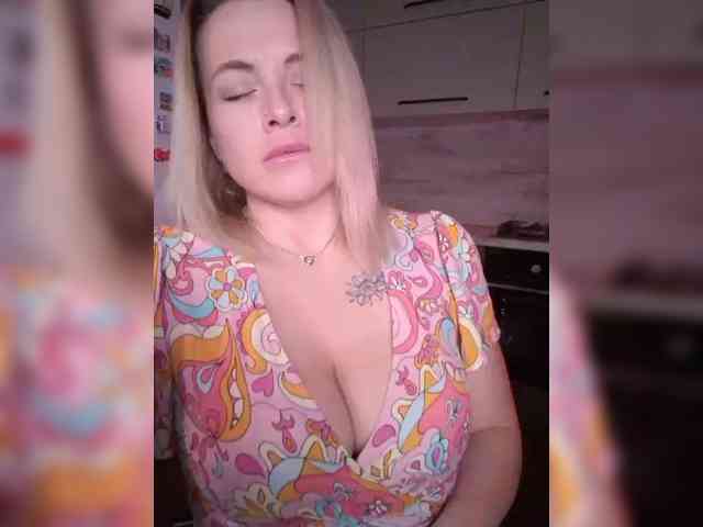 Model: --_Angel_--