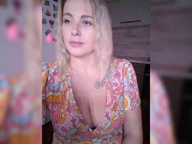 Model: --_Angel_--