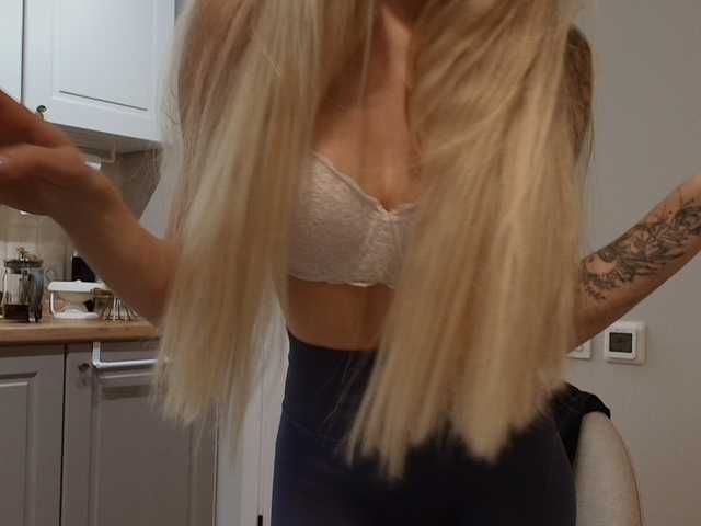 ladayy live cam on BongaCams