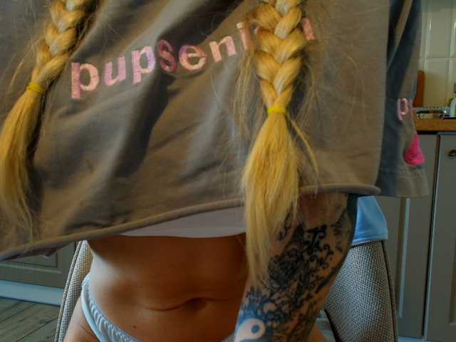 ladayy live cam on BongaCams