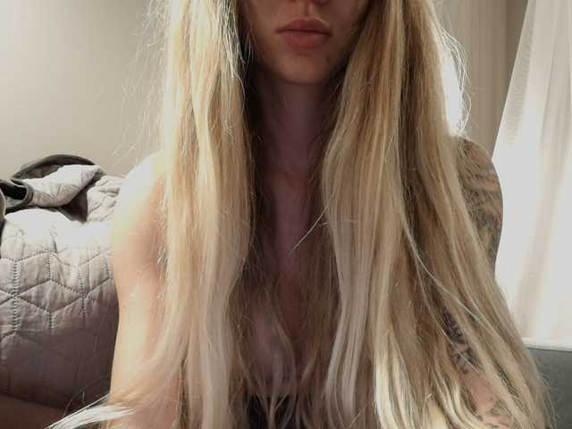 ladayy live cam on BongaCams
