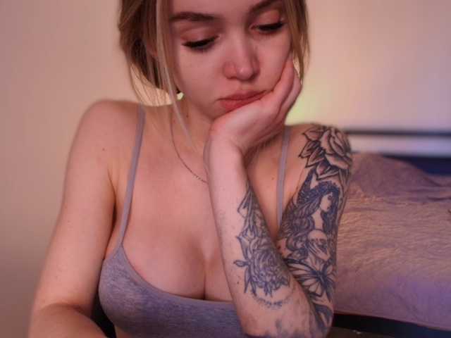 ladayy's BongaCams show and profile