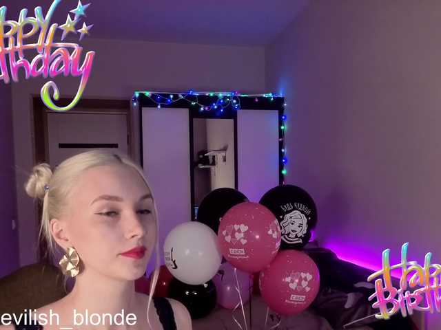 MikaKisa66624 live cam on BongaCams