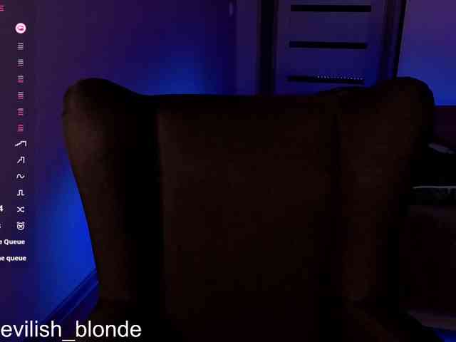 MikaKisa66624 webcam