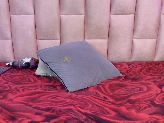 emmily-keller live cam on BongaCams