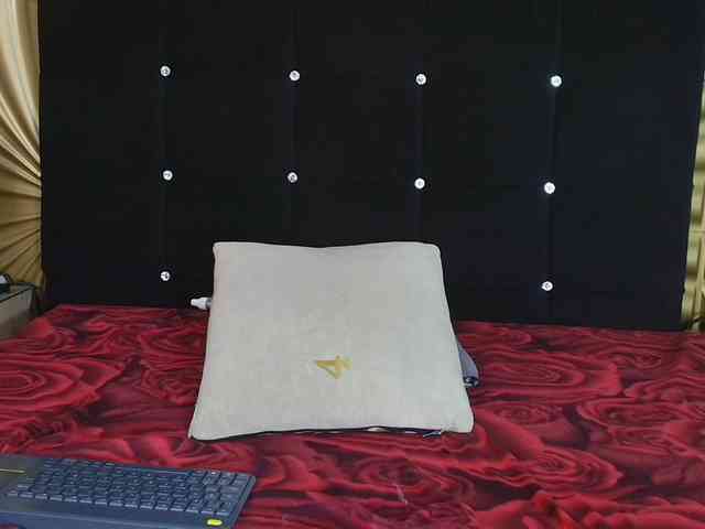 emmily-keller webcam