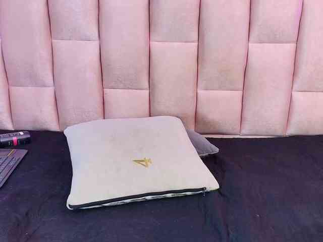 emmily-keller webcam