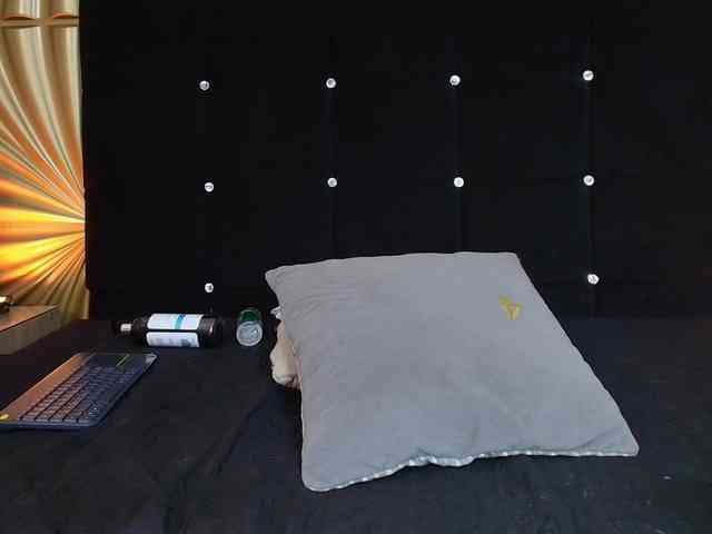 emmily-keller webcam
