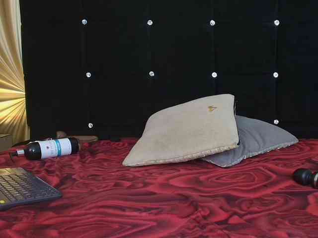 emmily-keller webcam