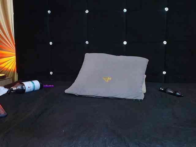 emmily-keller webcam