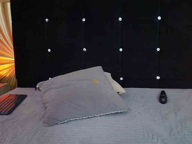 emmily-keller webcam