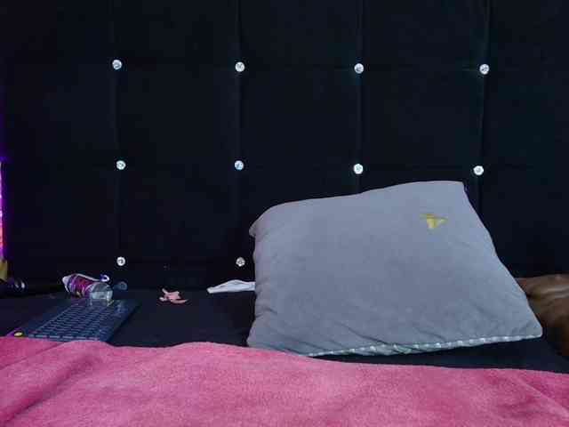 emmily-keller webcam