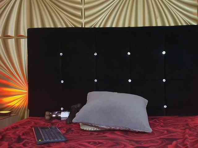 emmily-keller webcam