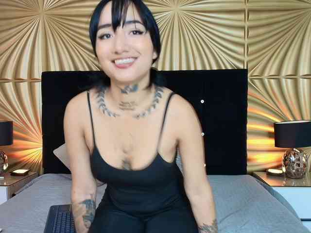 emmily-keller webcam