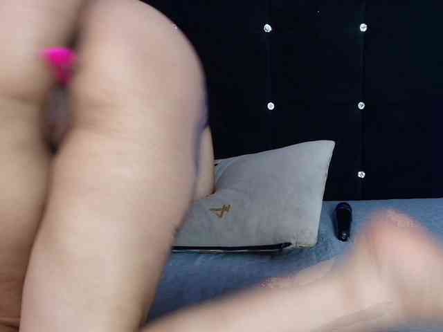 emmily-keller webcam