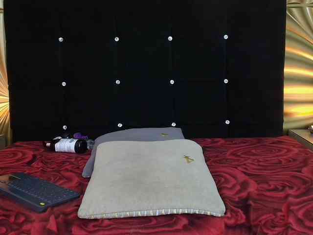 emmily-keller webcam