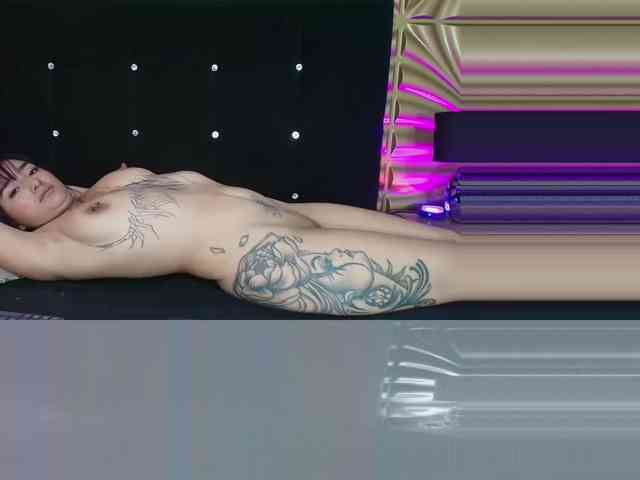 emmily-keller webcam