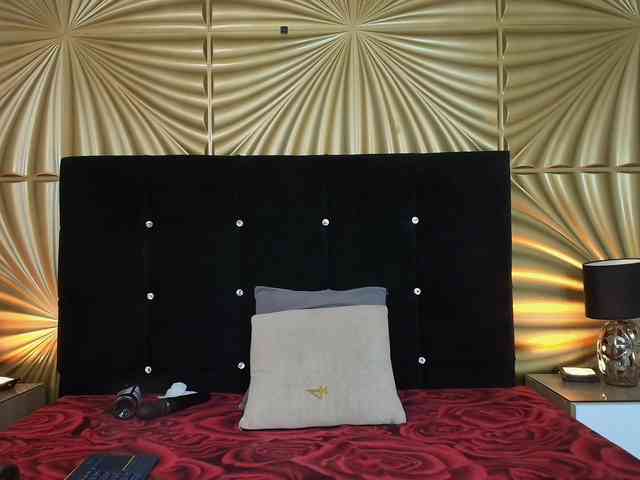 emmily-keller webcam