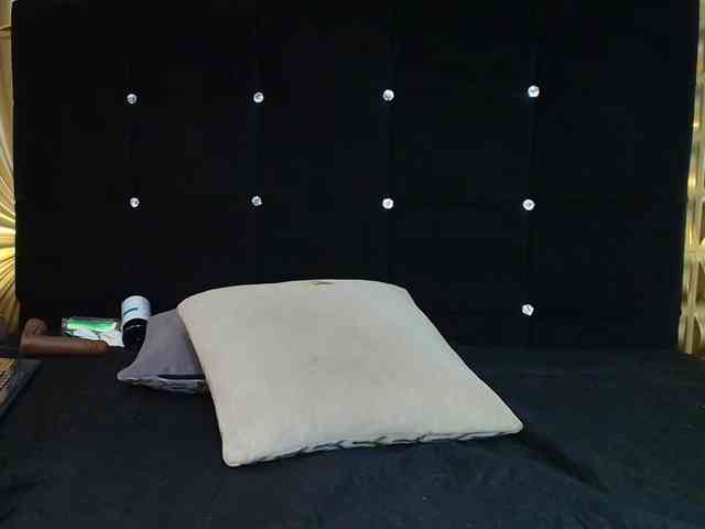 emmily-keller webcam