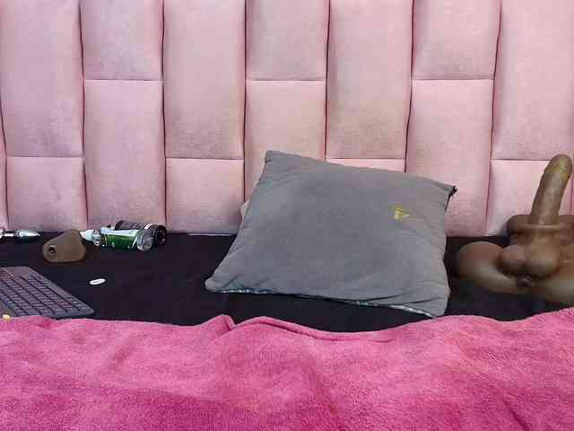 emmily-keller webcam