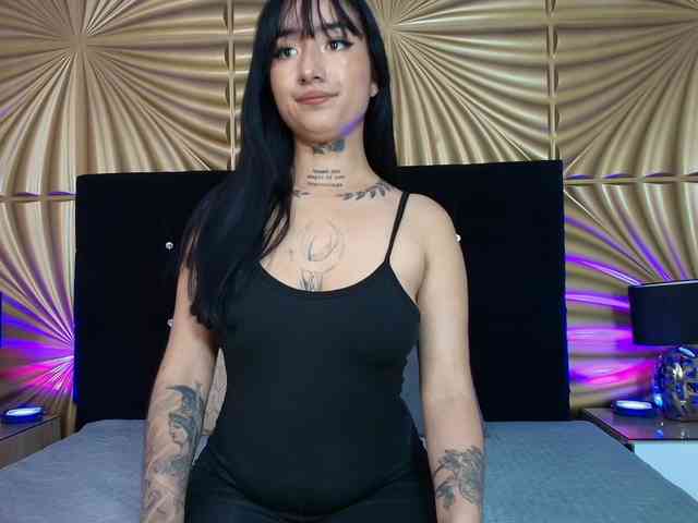 emmily-keller webcam