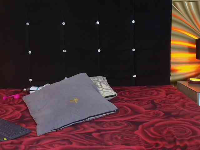 emmily-keller webcam