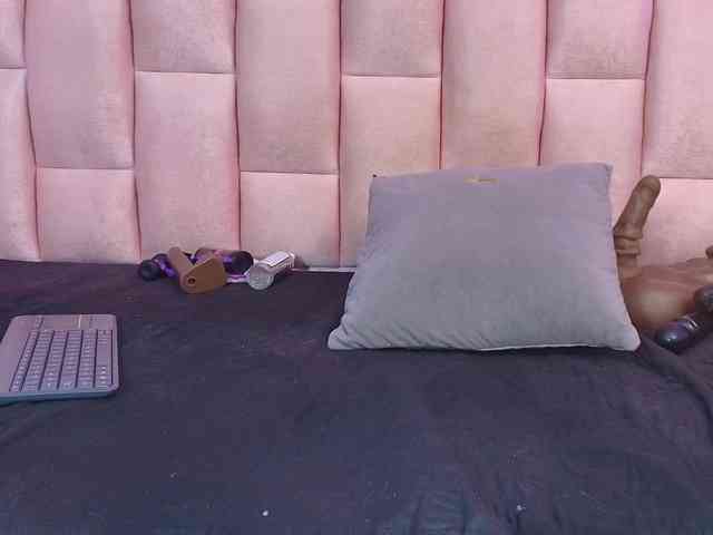 emmily-keller webcam
