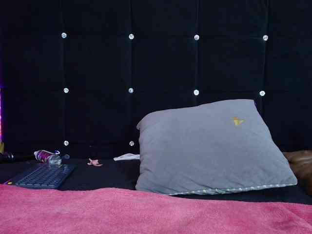 emmily-keller webcam