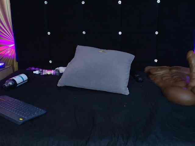 emmily-keller webcam