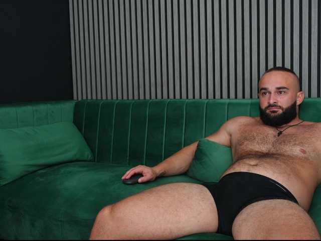 TonyMuscles live webcam show