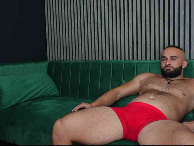 TonyMuscles Sex Cam Show