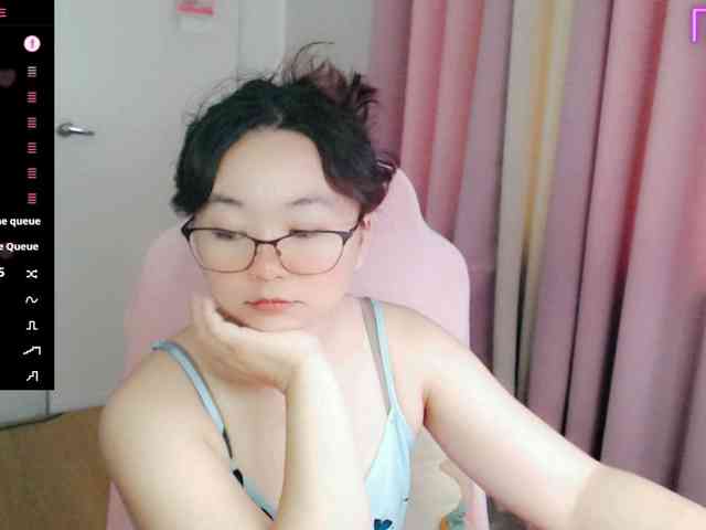 MCutie webcam
