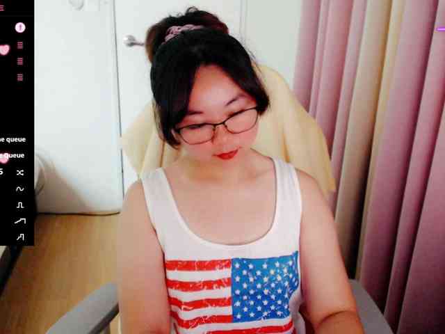 MCutie webcam