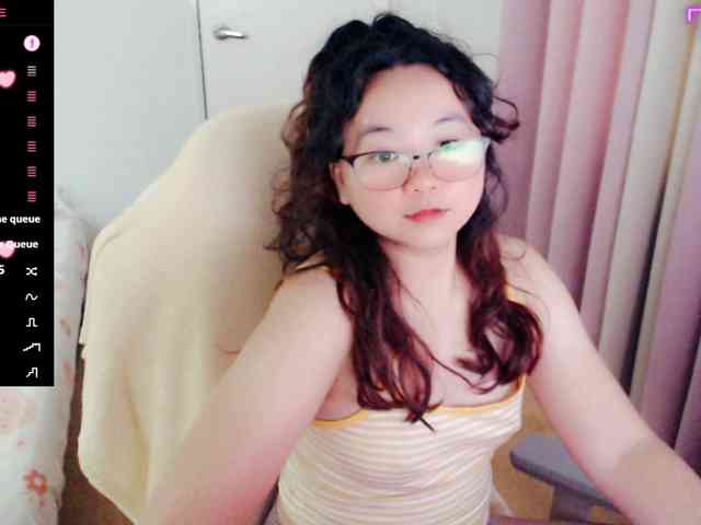MCutie webcam