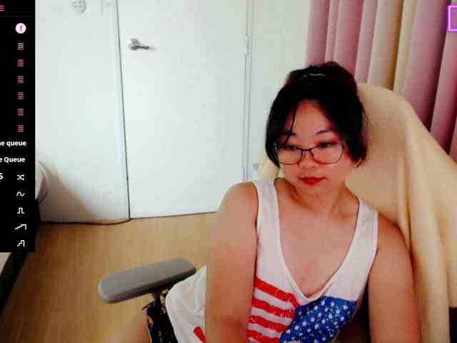 MCutie webcam