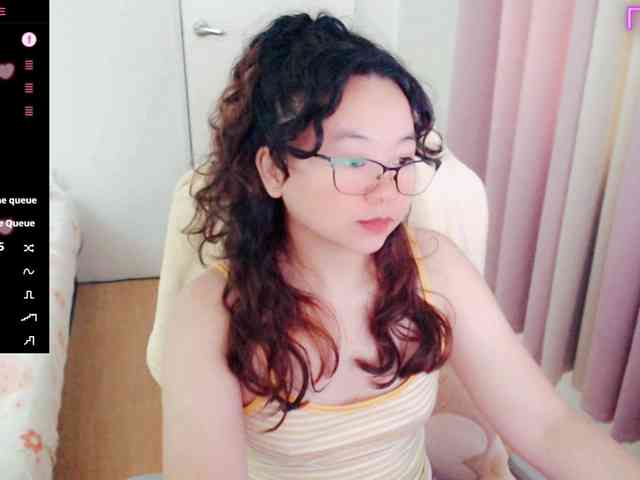 MCutie webcam