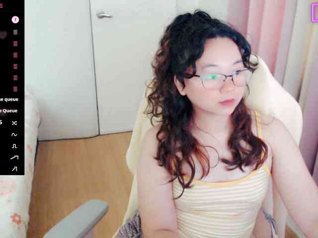 MCutie webcam