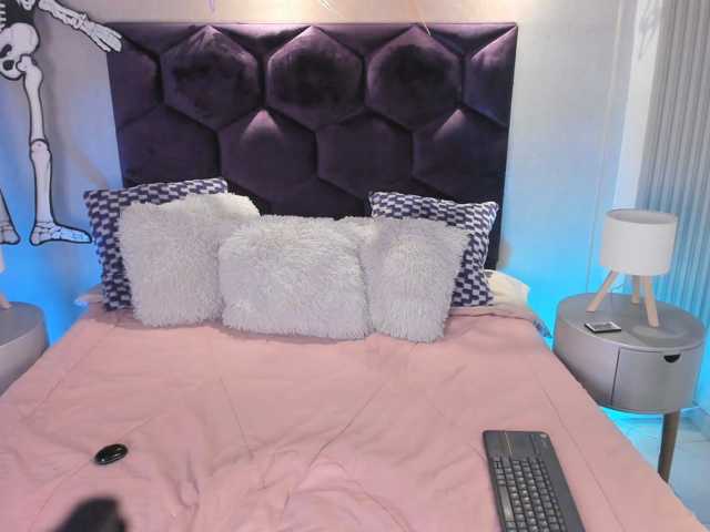 katrinadirtyx live cam on BongaCams