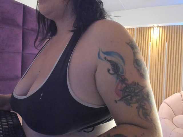 katrinadirtyx live cam on BongaCams