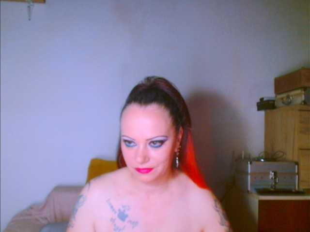 alicesensuel's BongaCams show and profile