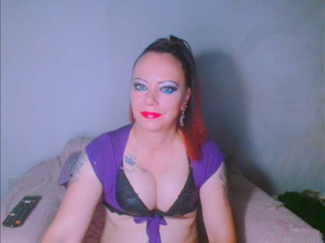 alicesensuel live cam on BongaCams