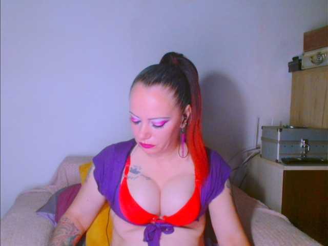 alicesensuel's BongaCams show and profile