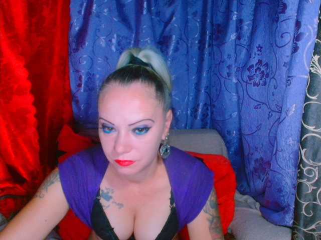 alicesensuel live cam on BongaCams