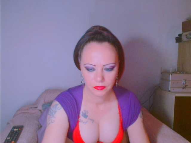 alicesensuel live cam on BongaCams